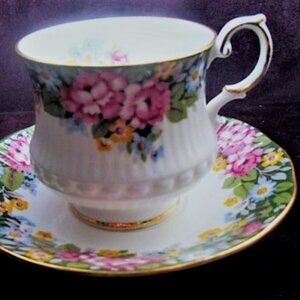 Elizabeth Queen's Oxford Vintage Tea Cup and Saucer
